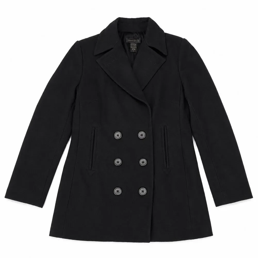 Banana Republic Wool Peacoat I’m Black. Shoulder pads women S